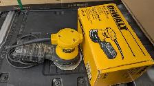 Electric DeWalt 5 Inch Orbital Palm Sander