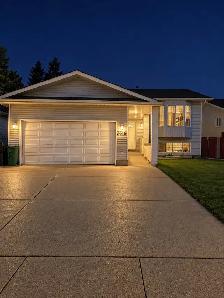 6 Bed 3 Bath — House - Photo 2