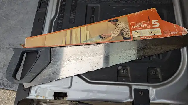 24 Inch Hand Saw