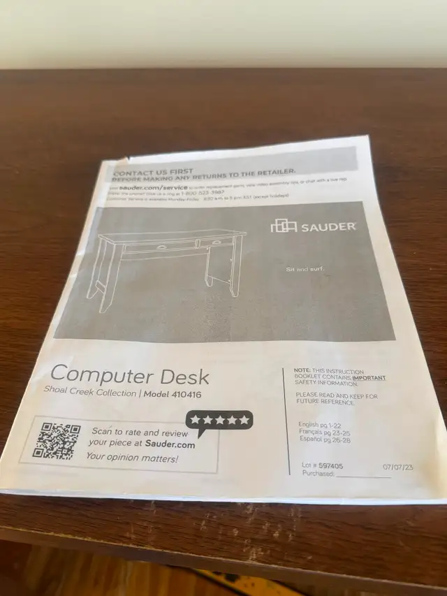Good condition small computer desk for sale