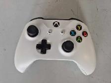 500GB Xbox One S w/Controller/Cord (32907820) - Photo 3