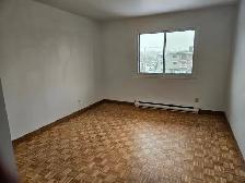 Grand 5 1/2 renové à louer / Large renovated 3-bedroom apartment - Photo 6