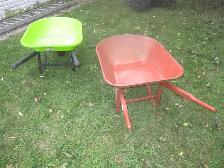 LIKE NEW WHEELBARROWS ONE STEEL & ONE PLASTIC - Photo 4
