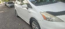 2013 Toyota Prius v - Photo 4