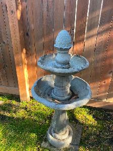 Garden Fountain Free to take - Photo 2