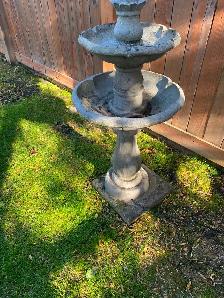 Garden Fountain Free to take - Photo 3