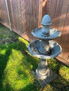 Garden Fountain Free to take - Photo 4