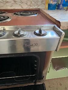 Vintage Stove - Photo 4
