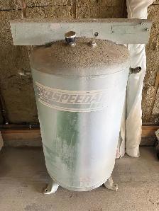 Speedaire 80 gallon air compressor tank - Photo 2