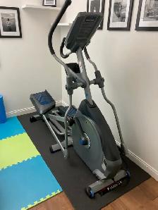 Literally Brand New E616 Nautilus Elliptical $450.00 - Photo 2