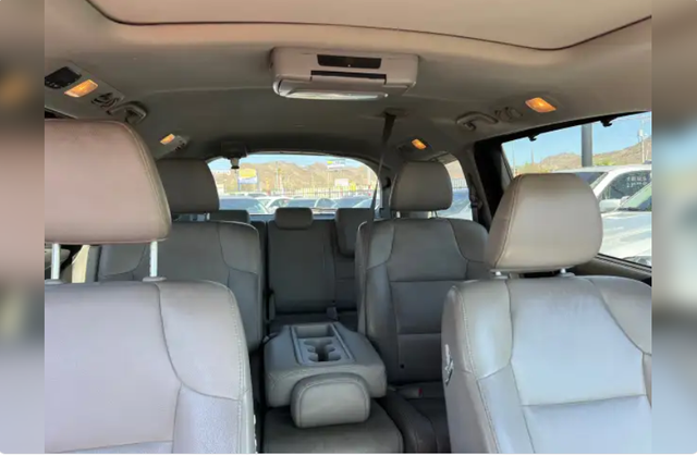 AIRPORT-DOOR TO DOOR-CARPOOL-PERSONAL-FAMILY-PARCEL(COLIS)