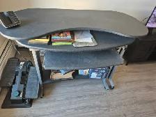 Reconfigurable desk