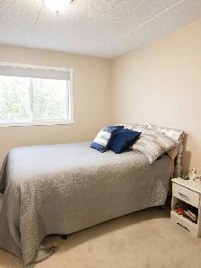 Spacious Corner Unit Condo in West Hill! - Photo 6