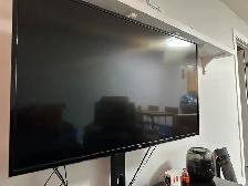 55" LG smart TV for sale - Photo 2