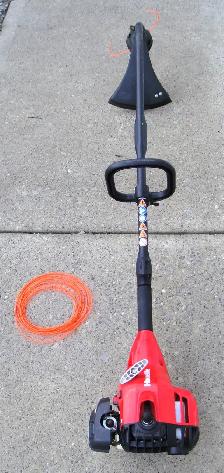 HOMELITE 2 CYCLE GAS GRASS / WEED TRIMMER - Photo 3