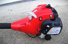 HOMELITE 2 CYCLE GAS GRASS / WEED TRIMMER - Photo 5