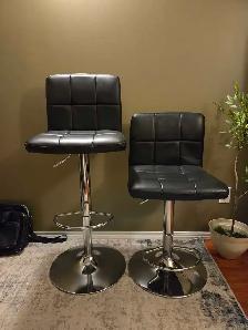 Set of 2 Adjustable Swivel Bar Stools – Black & Chrome - Photo 2