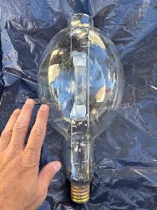 Large High Intensity Discharge Bulbs