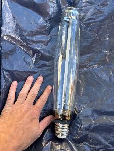 Large High Intensity Discharge Bulbs - Photo 2