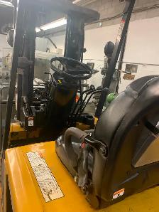 CAT Forklift - Photo 3