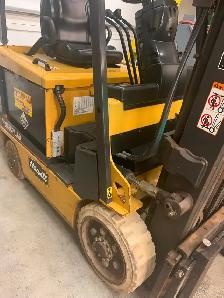 CAT Forklift - Photo 6