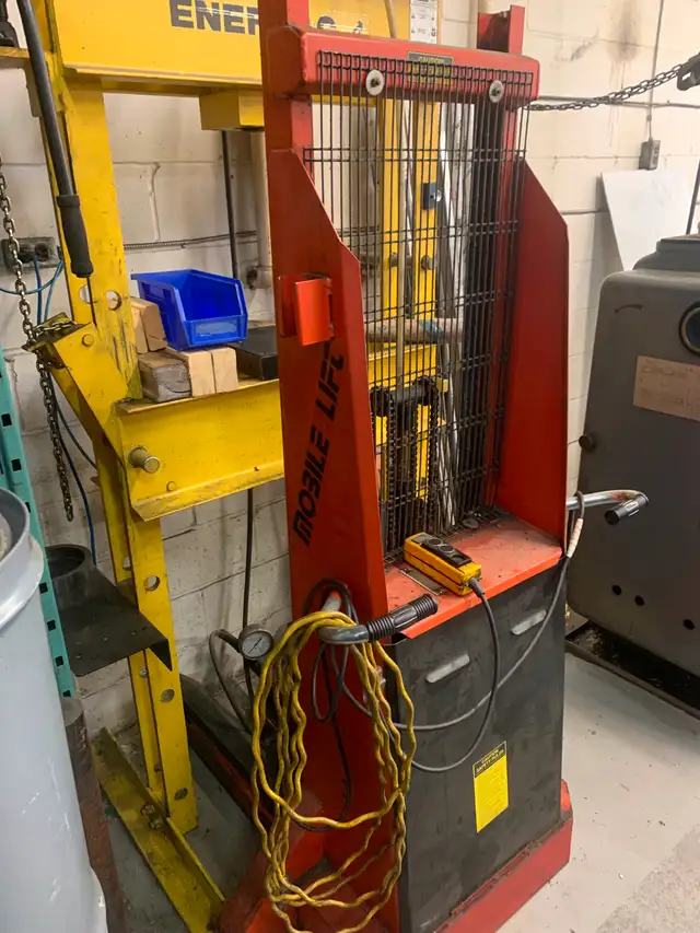 Mobille Lift - 1500lbs
