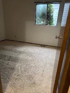 Available October 1st. 3 bedroom big main ranch land - Photo 5