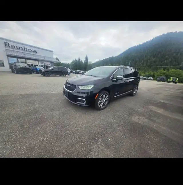 2024 Chrysler Pacifica Pinnacle