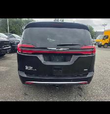 2024 Chrysler Pacifica Pinnacle - Photo 5
