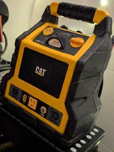 CAT 1000 Amp Jump Starter & Power Station w/ Cables - Photo 2
