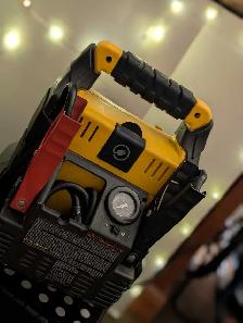 CAT 1000 Amp Jump Starter & Power Station w/ Cables - Photo 3