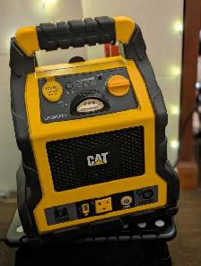 CAT 1000 Amp Jump Starter & Power Station w/ Cables - Photo 4