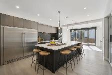 4 Bed McKernan Luxury Home   Legal Suite - Photo 3