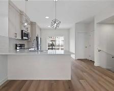 Townhouse For Sale - Photo 9