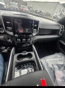 2026 Ram 1500 Black Express - Photo 7