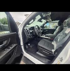 2026 Ram 1500 Black Express - Photo 8