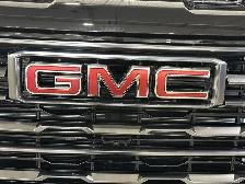 2026 GMC Sierra 2500HD AT4 - Photo 8
