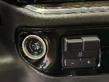 2024 Chevrolet Silverado 1500 RST - 5.3L V8/PWR BUCKETS/WIDESCRE - Photo 19