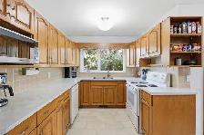 Southdale Family Bungalow - Only $469,900 - Photo 4