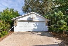 Southdale Family Bungalow - Only $469,900 - Photo 10