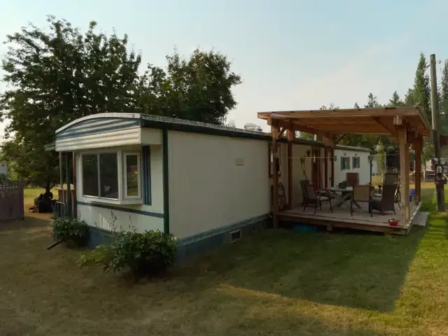 1975 Mobile Home For Sale