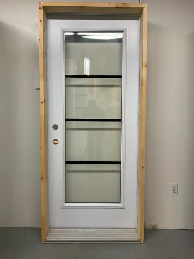 1424PA Porte d’acier 34″D Blanche Verre pure clair 23×65