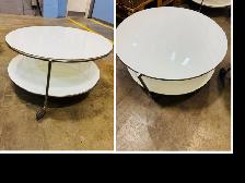 ELEGANT WHITE ROUND TABLE