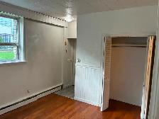 Centretown Basement Bachelor/Studio for Rent (192 Somerset St W) - Photo 7