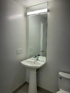 New Downtown Toronto Condo–Private Bed– Utilities/ Wifi Included - Photo 5