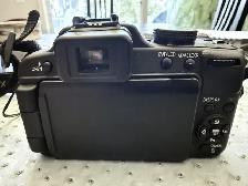 Panasonic Lumix DMC-FZ100 Camera With Case & Accessories - Photo 8