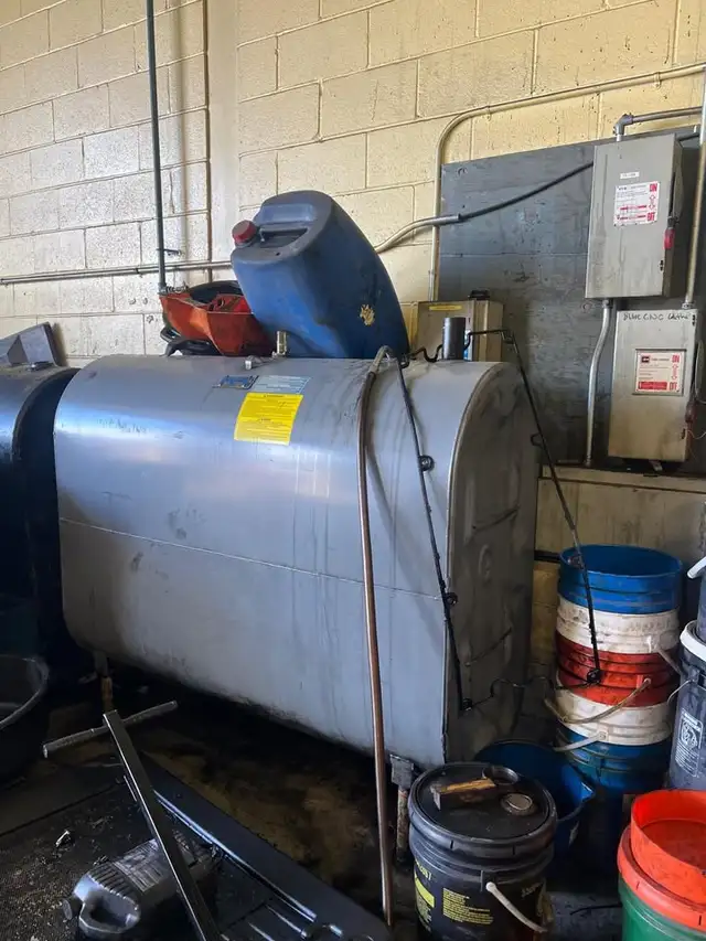 Waste Oil Storage Tanks – 1,100L & 1,500L
