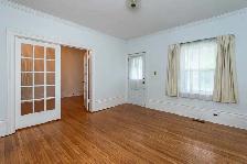 Well Priced 3 Bedroom Detached Home - Georgina