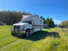 1997 Chevy C6500 - Photo 2