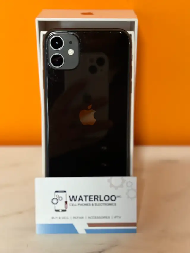 iPhone 11 64gb (Store Warranty)